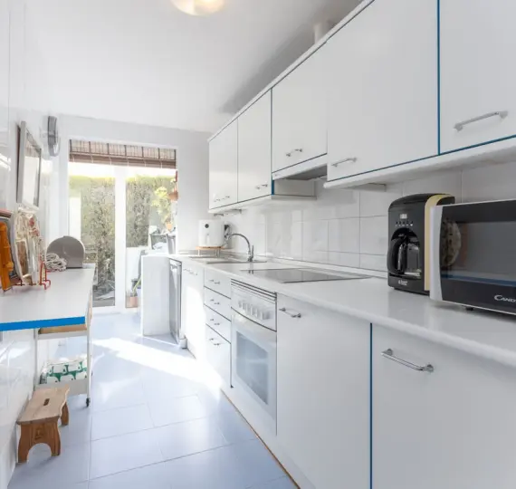 Апартаменты на первом этаже R5216263