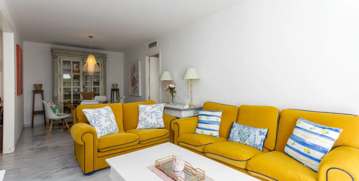 Продажа апартаментов на первом этаже в Nueva Andalucía 11