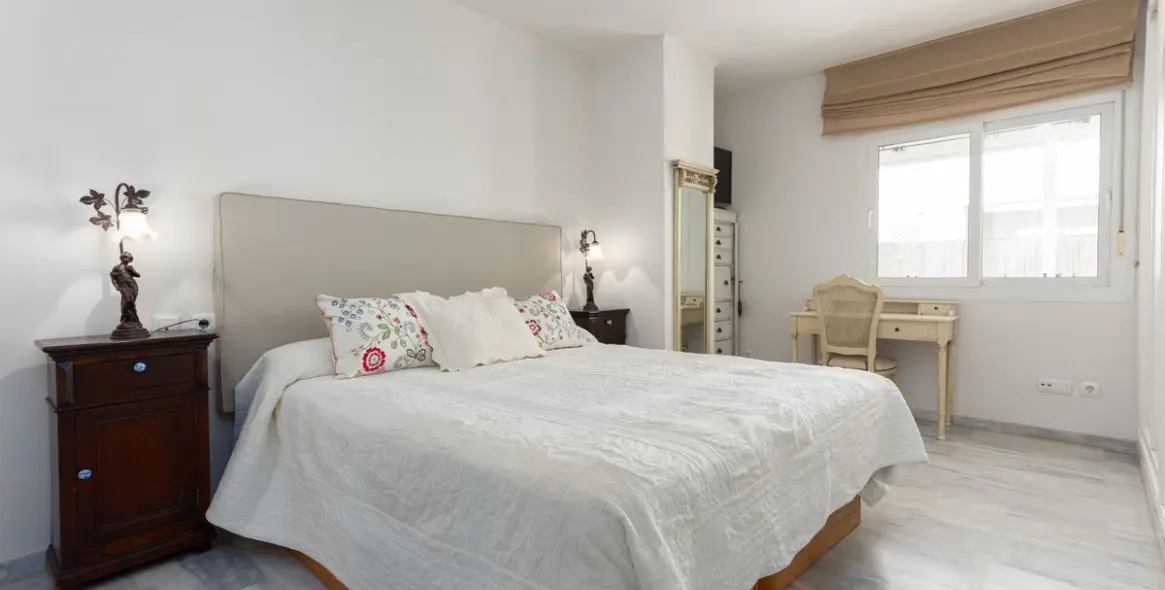 Продажа апартаментов на первом этаже в Nueva Andalucía 15