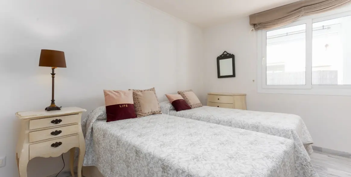 Продажа апартаментов на первом этаже в Nueva Andalucía 20