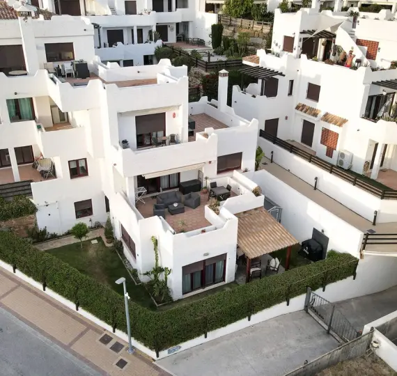 Продажа апартаментов на первом этаже в Casares Playa