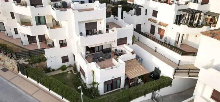 Продажа апартаментов на первом этаже в Casares Playa 1