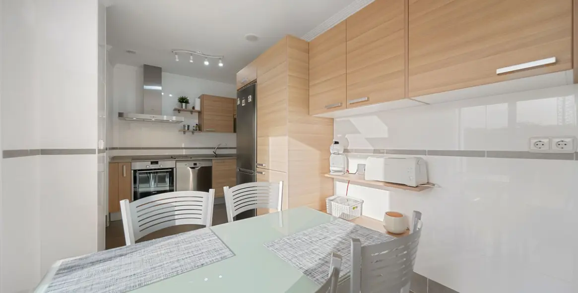 Продажа апартаментов на первом этаже в Casares Playa 12