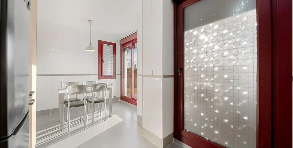 Продажа апартаментов на первом этаже в Casares Playa 14