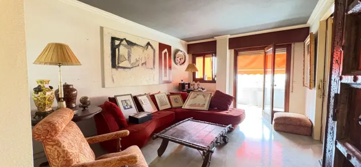 Sale of middle floor apartment in Marbella 1