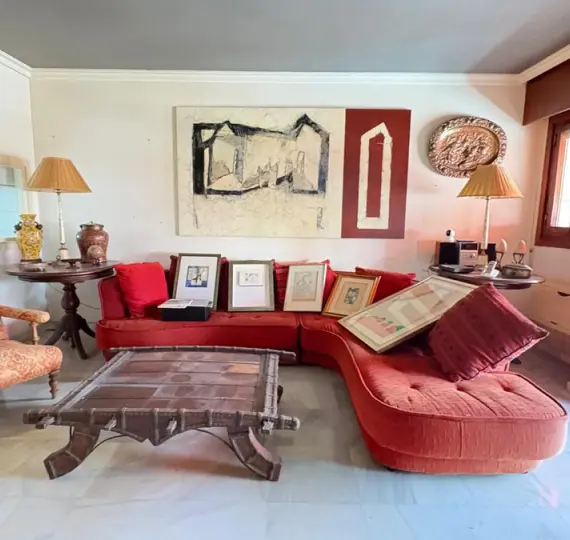 Sale of middle floor apartment in Marbella