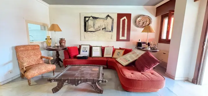 Sale of middle floor apartment in Marbella 2