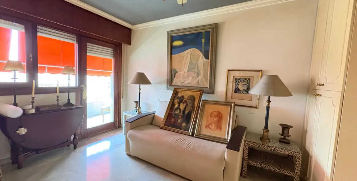 Sale of middle floor apartment in Marbella 4