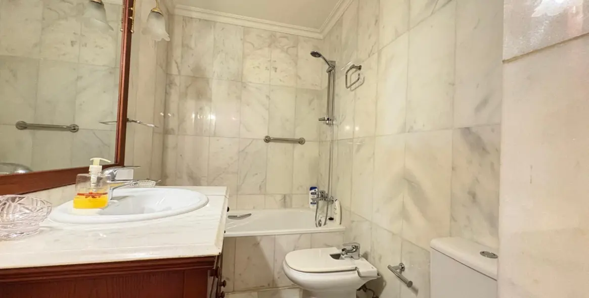 Sale of middle floor apartment in Marbella 5