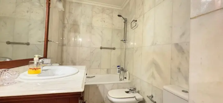 Sale of middle floor apartment in Marbella 4