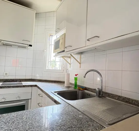 Sale of middle floor apartment in Marbella