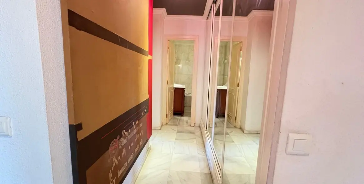 Sale of middle floor apartment in Marbella 8