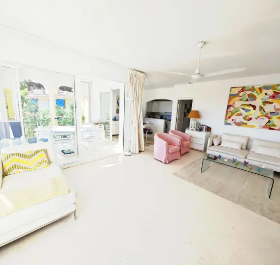 Продажа апартаментов на среднем этаже в Mijas Golf