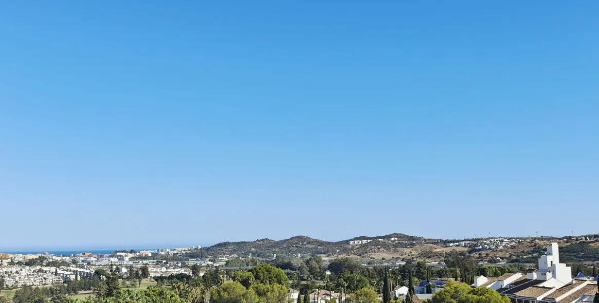 Продажа апартаментов на среднем этаже в Mijas Golf 9