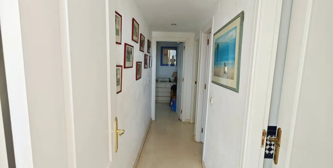 Продажа апартаментов на среднем этаже в Mijas Golf 19