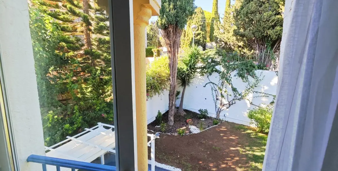 Продажа апартаментов на среднем этаже в Mijas Golf 26