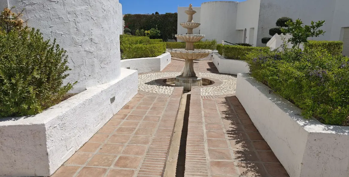 Продажа апартаментов на среднем этаже в Mijas Golf 39