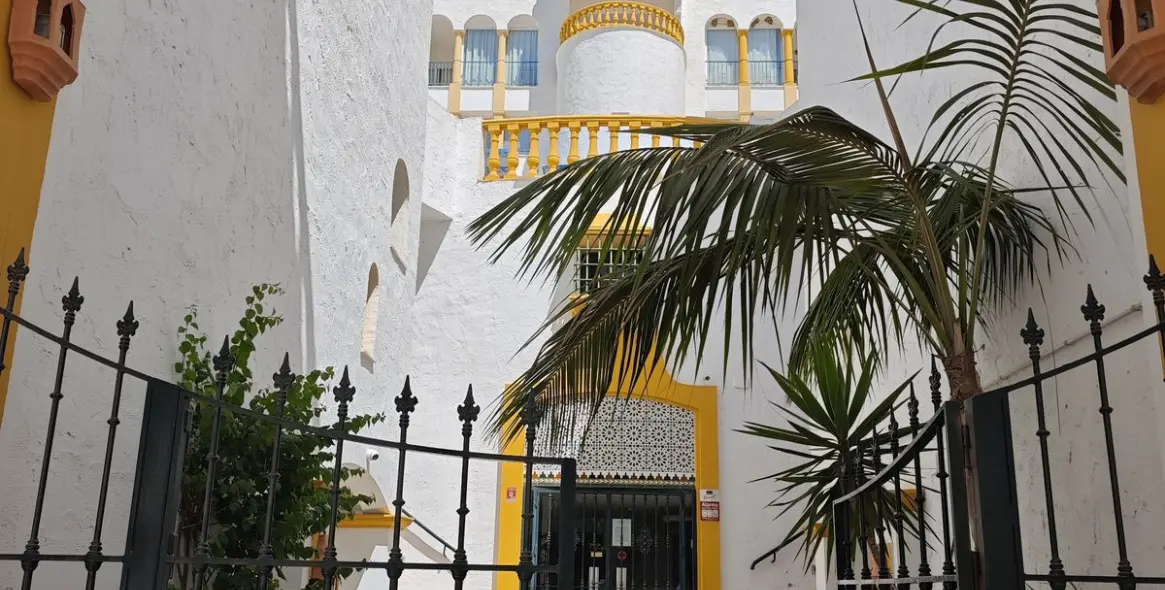 Продажа апартаментов на среднем этаже в Mijas Golf 41