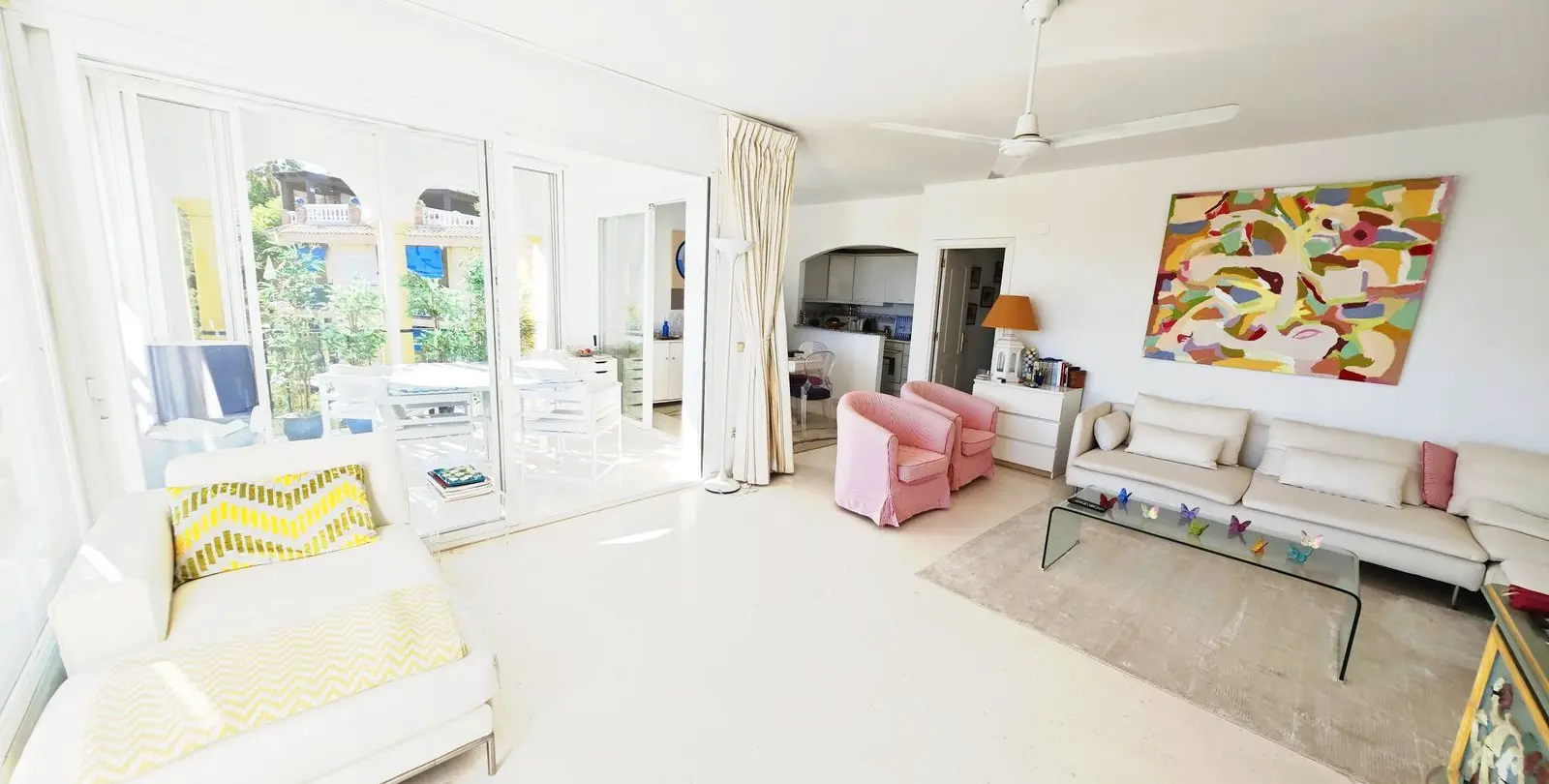 Sale of middle floor apartment in Mijas Golf 3