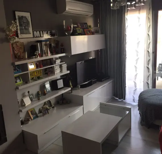 Sale of middle floor apartment in Benahavís