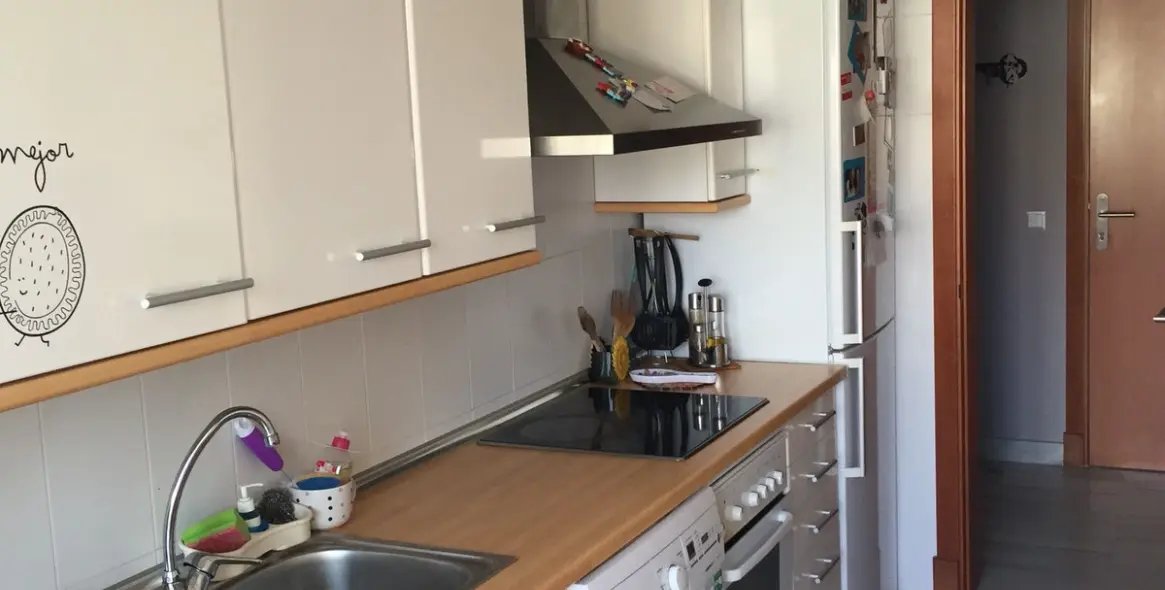 Sale of middle floor apartment in Benahavís 9