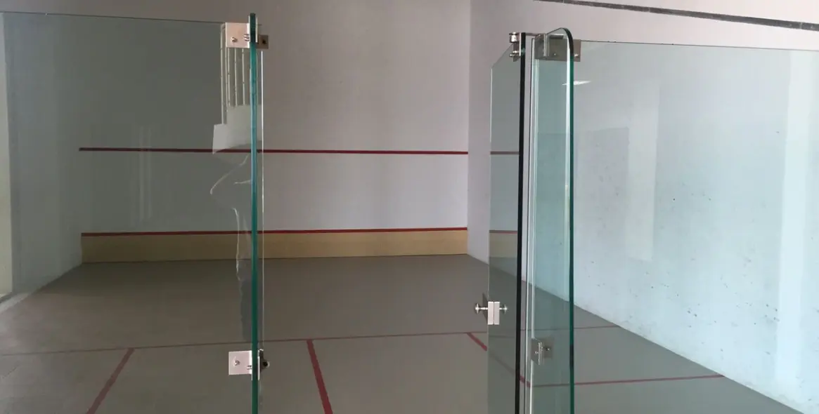 Sale of middle floor apartment in Benahavís 32