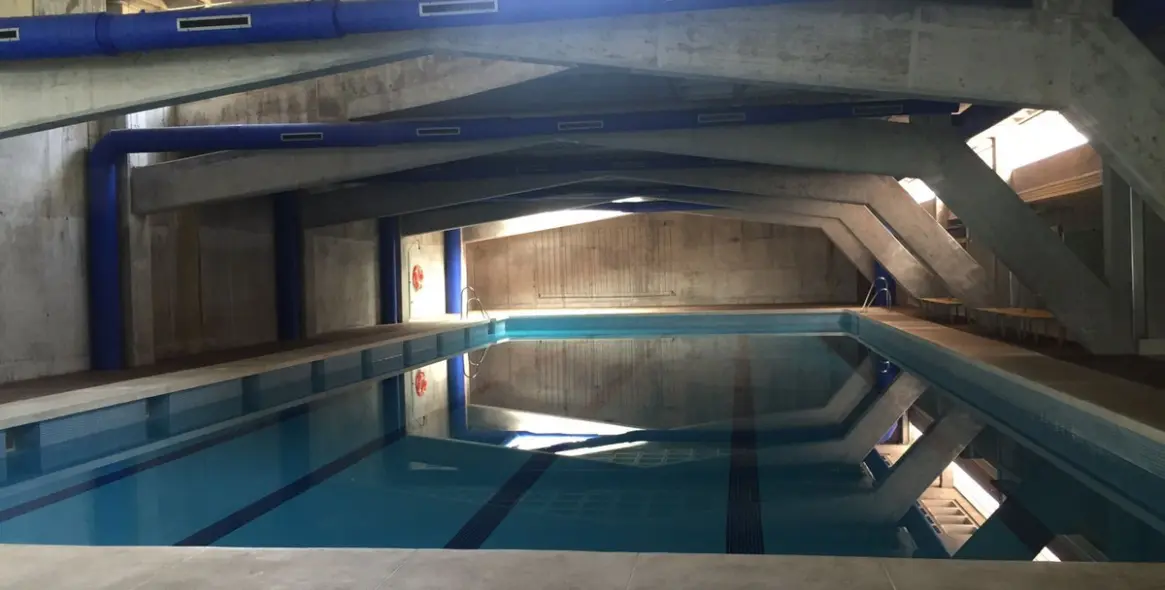 Sale of middle floor apartment in Benahavís 36