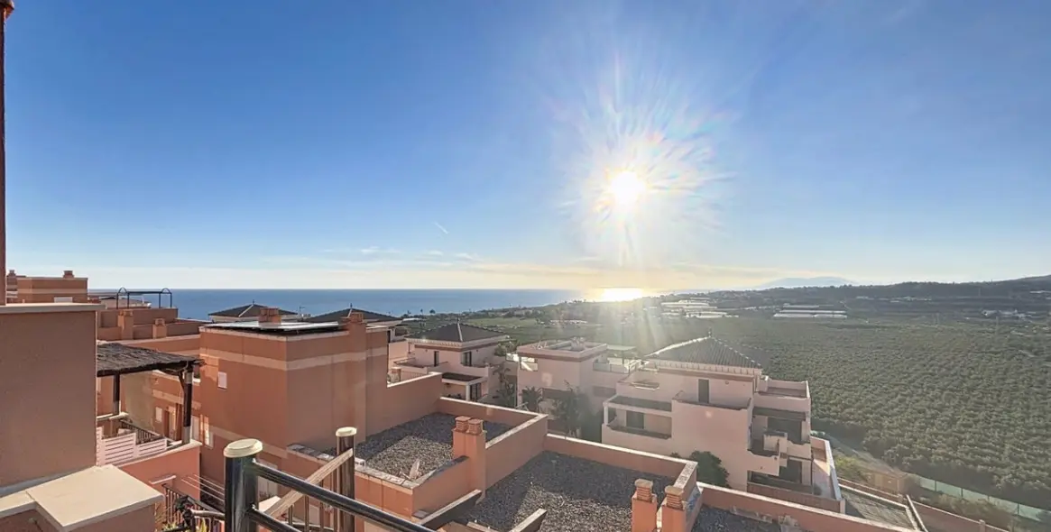 Sale of penthouse in Vélez-Málaga 24