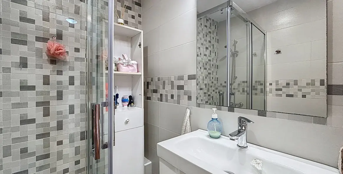 Sale of penthouse in Vélez-Málaga 35