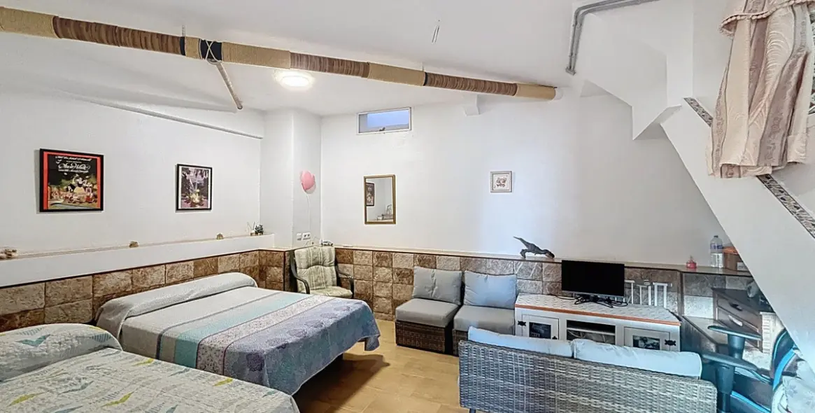 Sale of penthouse in Vélez-Málaga 38