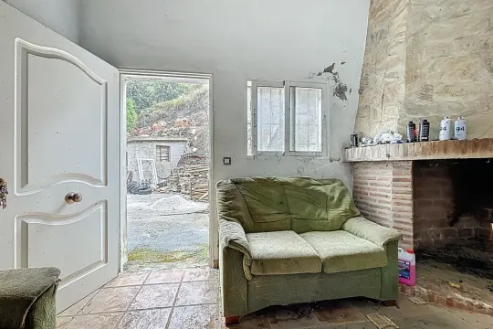 Image 6 thumb