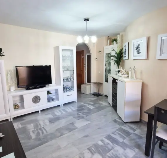 Продажа апартаментов на среднем этаже в Benalmadena