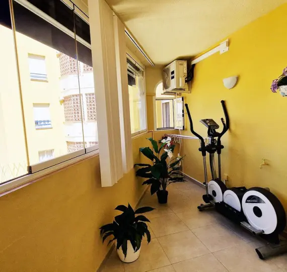 Продажа апартаментов на среднем этаже в Benalmadena