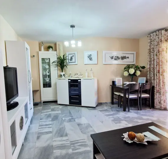 Продажа апартаментов на среднем этаже в Benalmadena