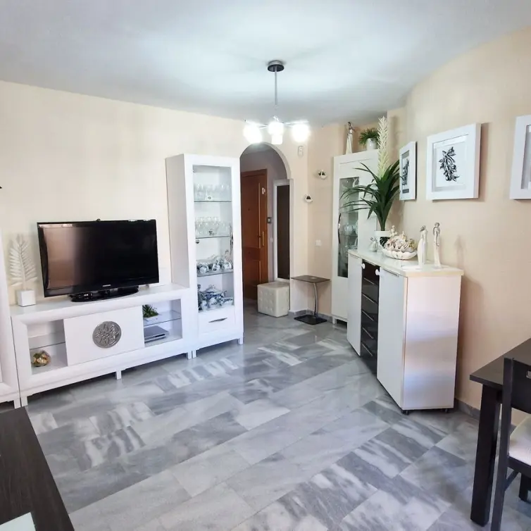 Sale of middle floor apartment in Benalmadena