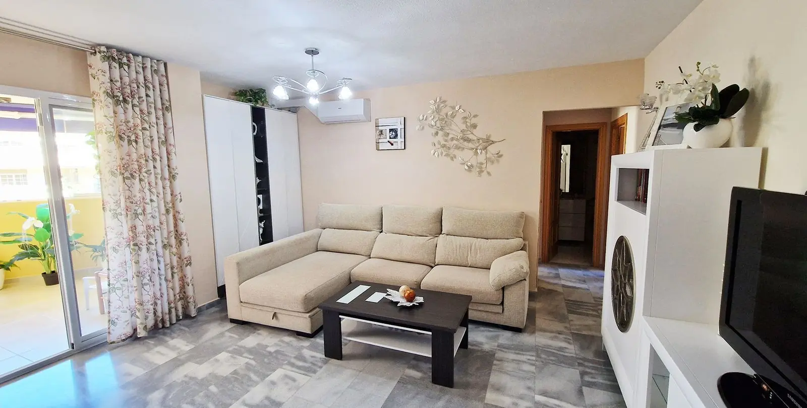 Venta de apartamento en planta media en Benalmadena 8