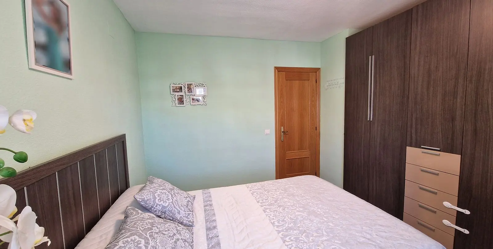 Venta de apartamento en planta media en Benalmadena 35