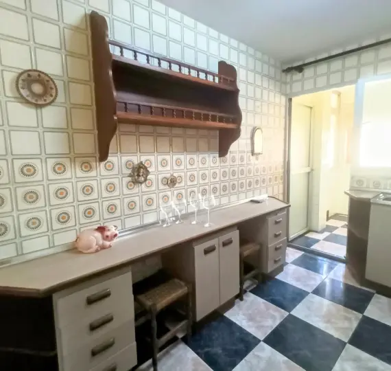 Middle floor apartment R5185039