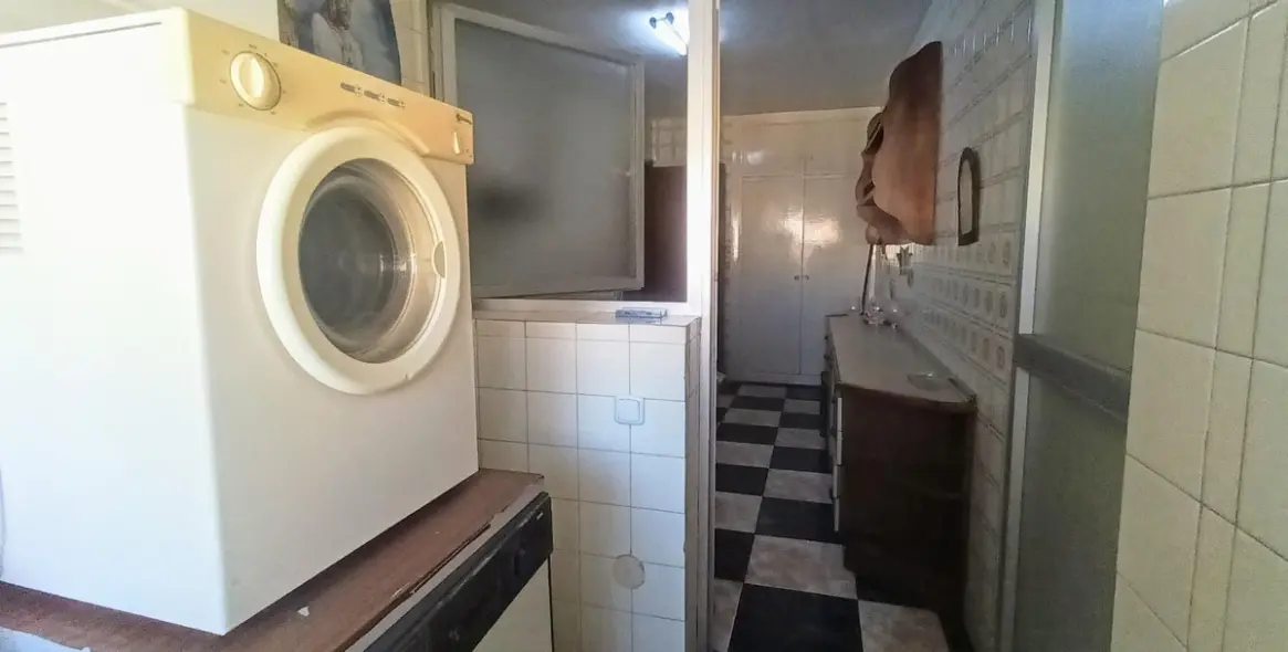 Sale of middle floor apartment in La Roca 12