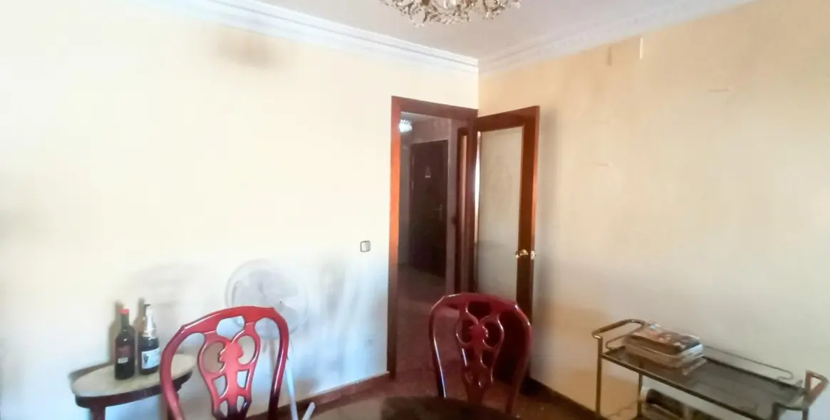 Sale of middle floor apartment in La Roca 13