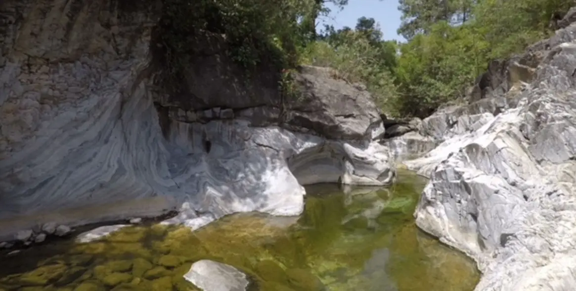 Продажа  жилого участка в Estepona 3