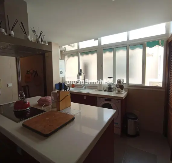 Middle floor apartment R5213167