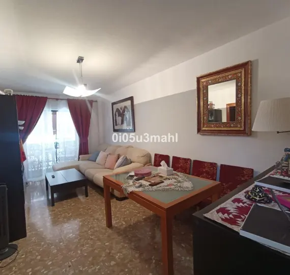 Middle floor apartment R5213167