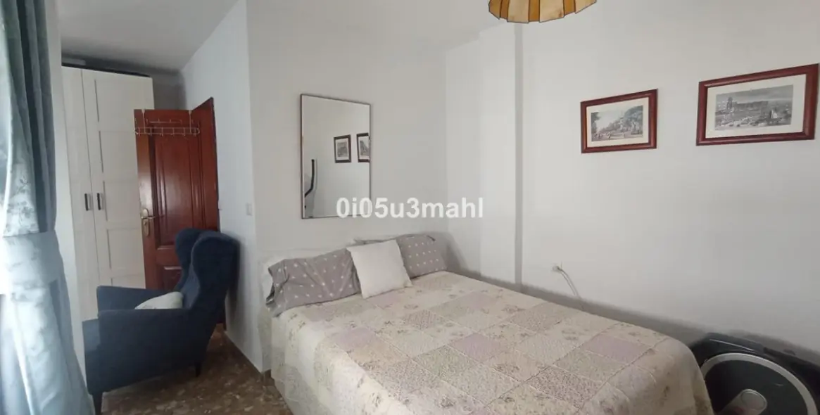 Sale of middle floor apartment in La Trinidad 8