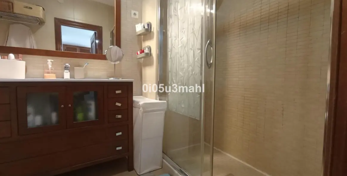 Sale of middle floor apartment in La Trinidad 15