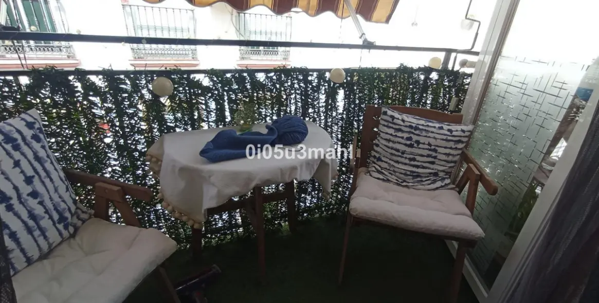 Sale of middle floor apartment in La Trinidad 24