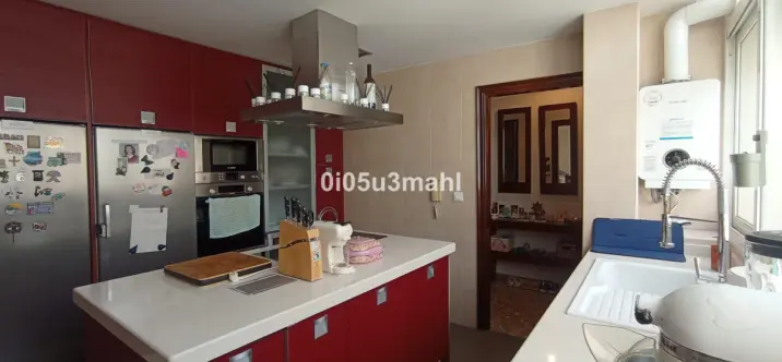 Venta de apartamento en planta media en La Trinidad 0