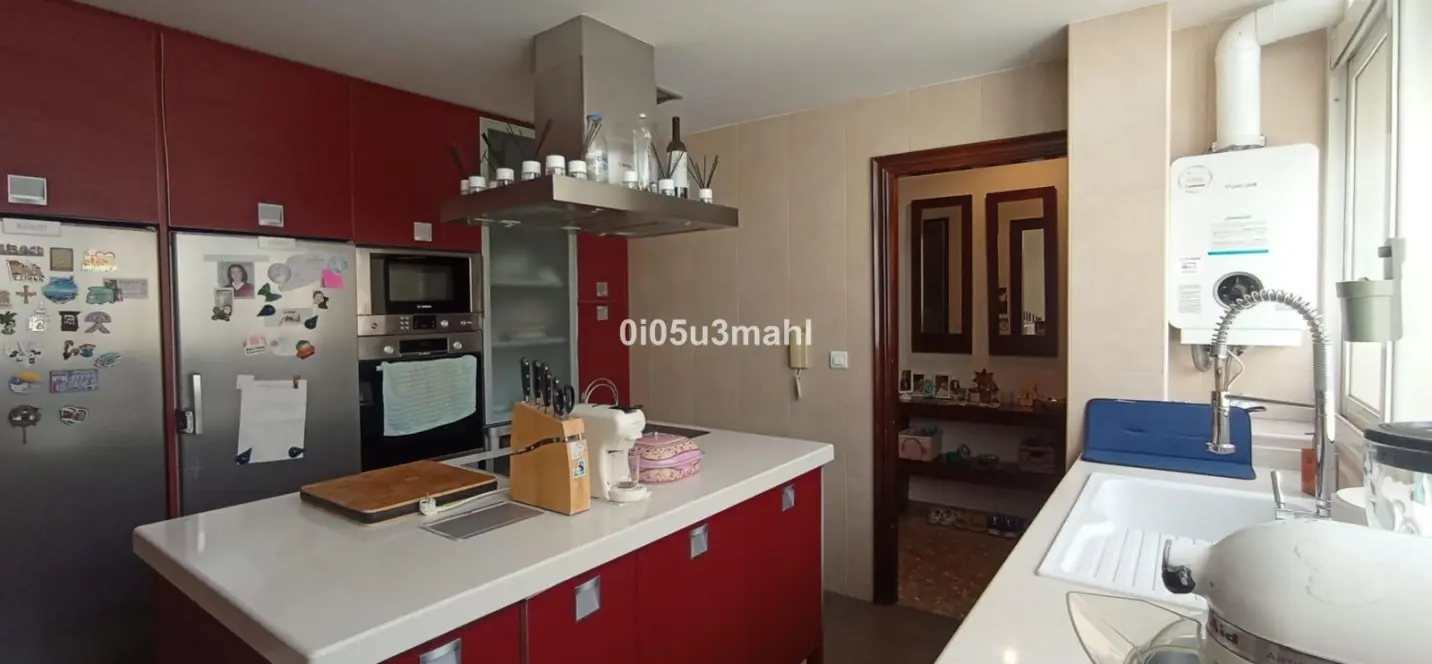Sale of middle floor apartment in La Trinidad 0