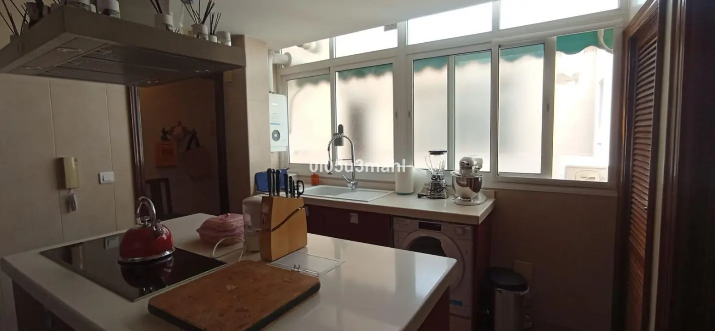 Sale of middle floor apartment in La Trinidad 3