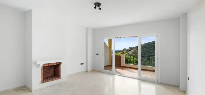 Продажа апартаментов на среднем этаже в Calahonda 1